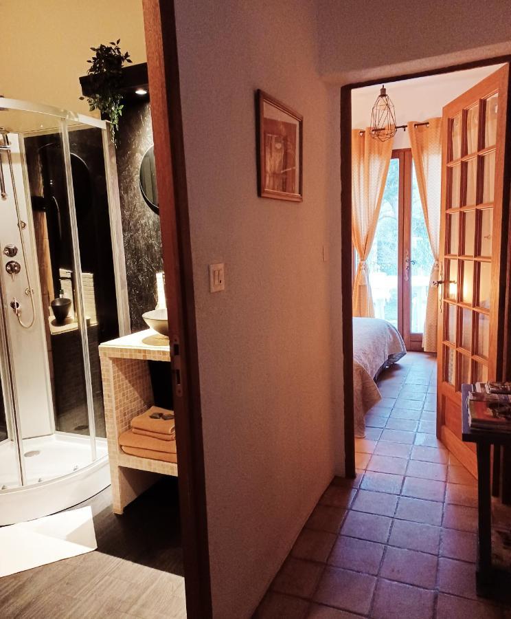 Suite Avec Jardin Entre Aix En Provence, Luberon Et Verdon Peyrolles-en-Provence Exterior foto